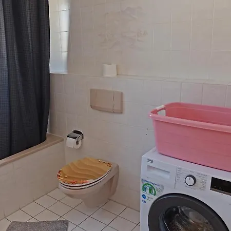 شقة Ferienwohnung Dietrich فريدريشسهافن